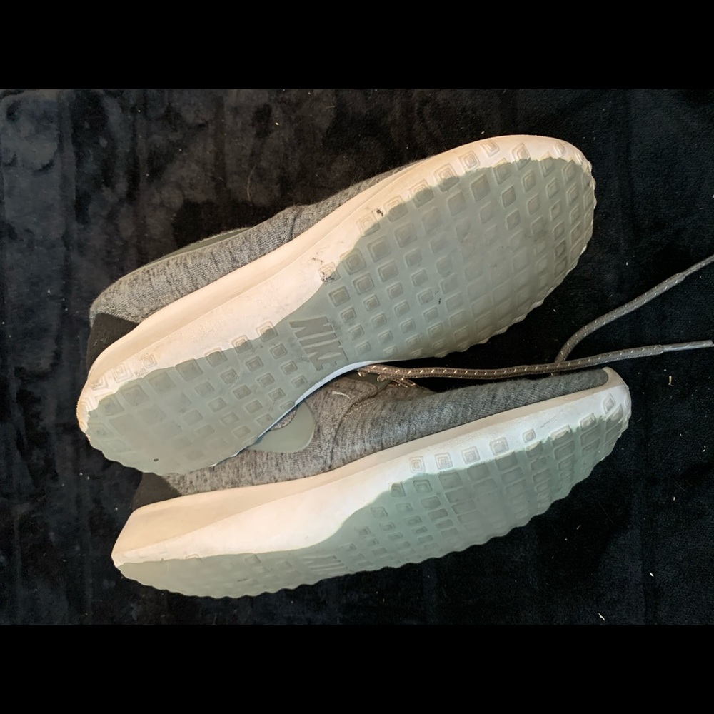 Running shoes - Picture 2 of 6